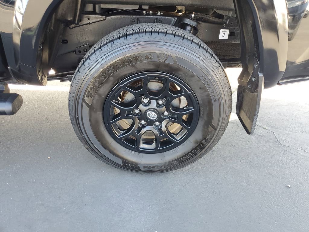 Certified 2022 Toyota Tacoma SR5 image 27