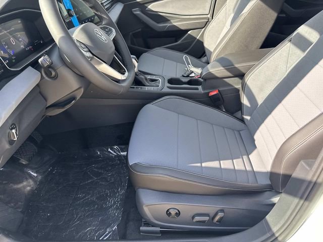 New 2025 Volkswagen Jetta SE image 14