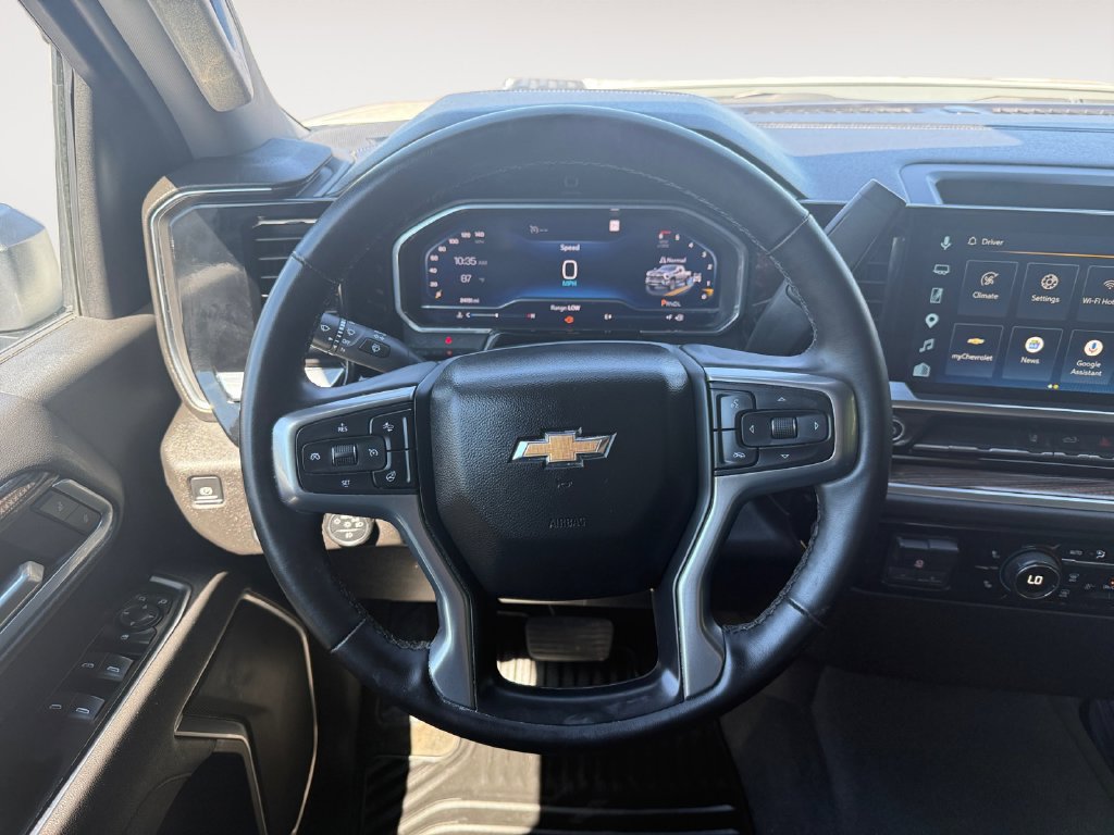 Used 2025 Chevrolet Silverado 2500 LT w/ Convenience Package AWD/4WD image 12