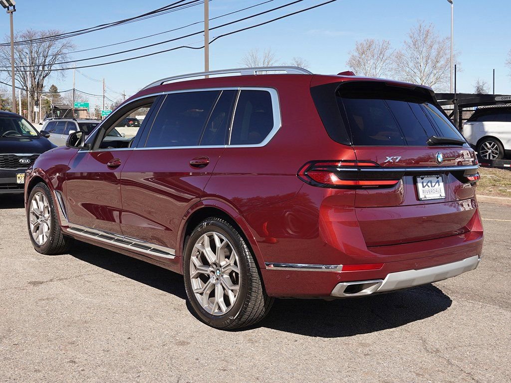 Used 2024 BMW X7 xDrive40i w/ Premium Package image 14