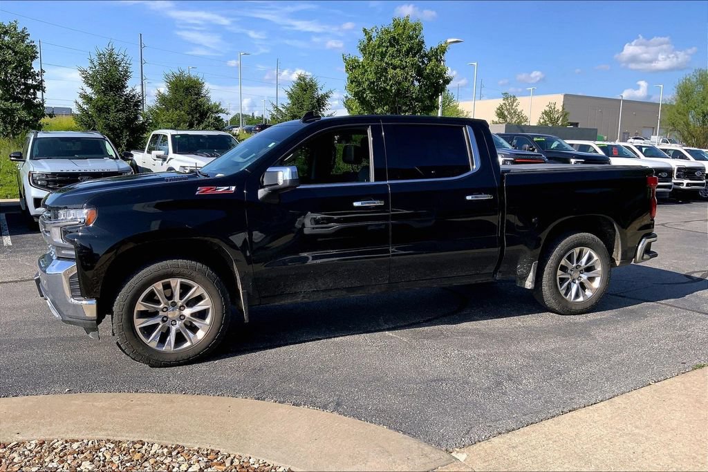 Used 2020 Chevrolet Silverado 1500 LTZ w/ LTZ Premium Package AWD/4WD image 12