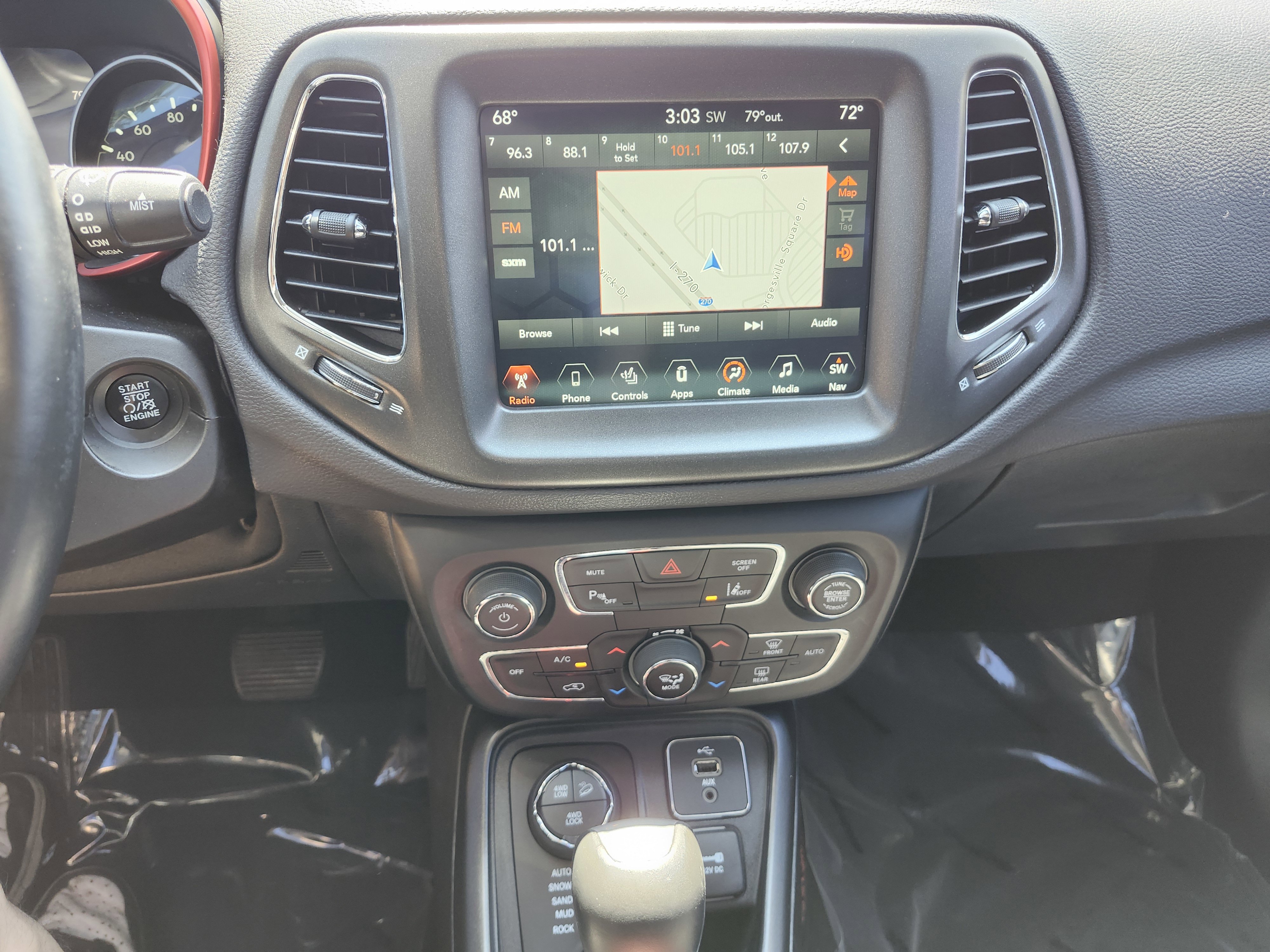 Used 2017 Jeep Compass Trailhawk w/ Leather Interior Group AWD/4WD image 32