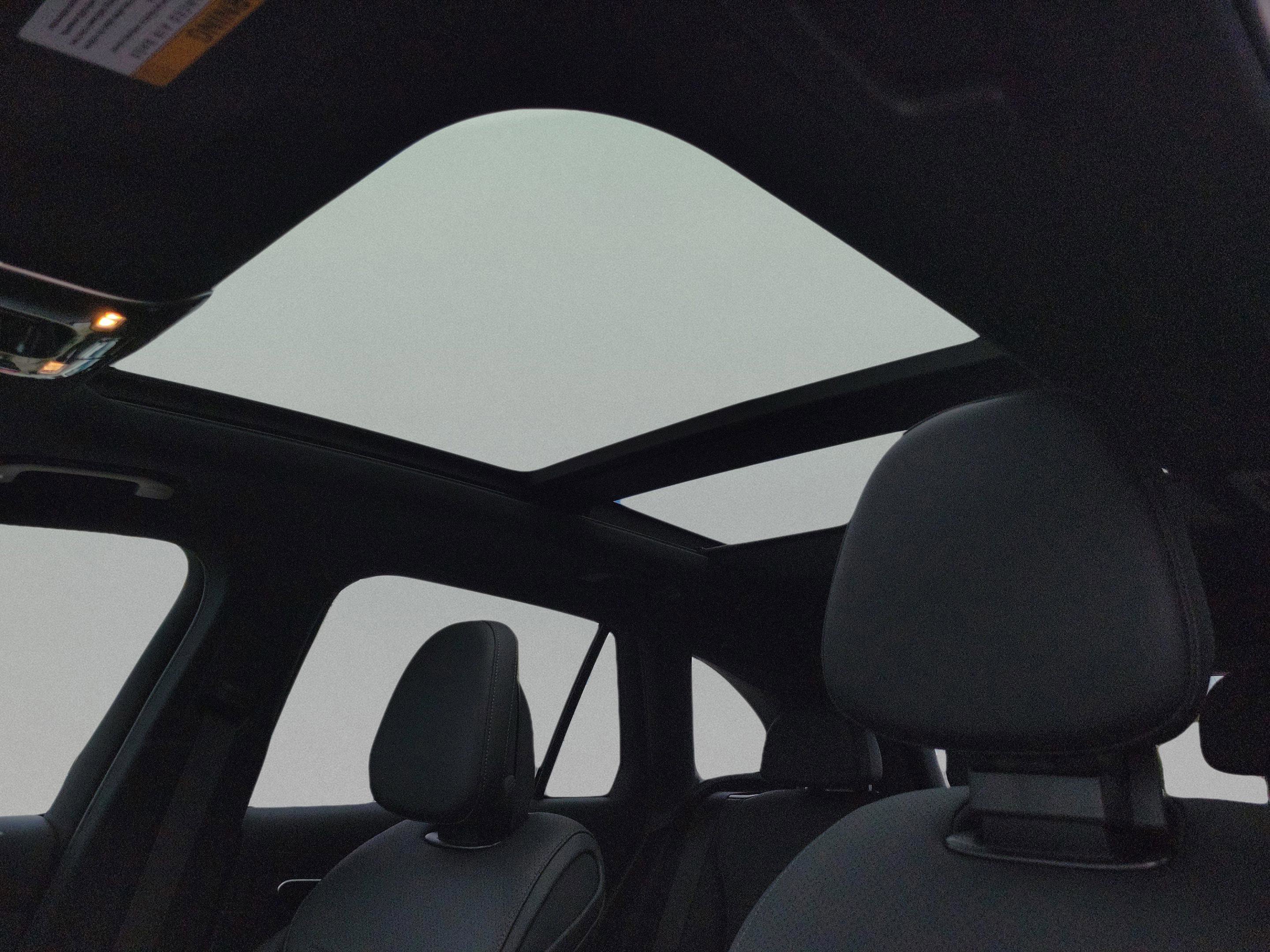 Used 2026 Mercedes-Benz GLC 300 image 29