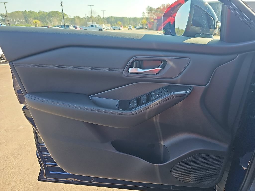 New 2026 Nissan Rogue Dark Armor FWD image 30