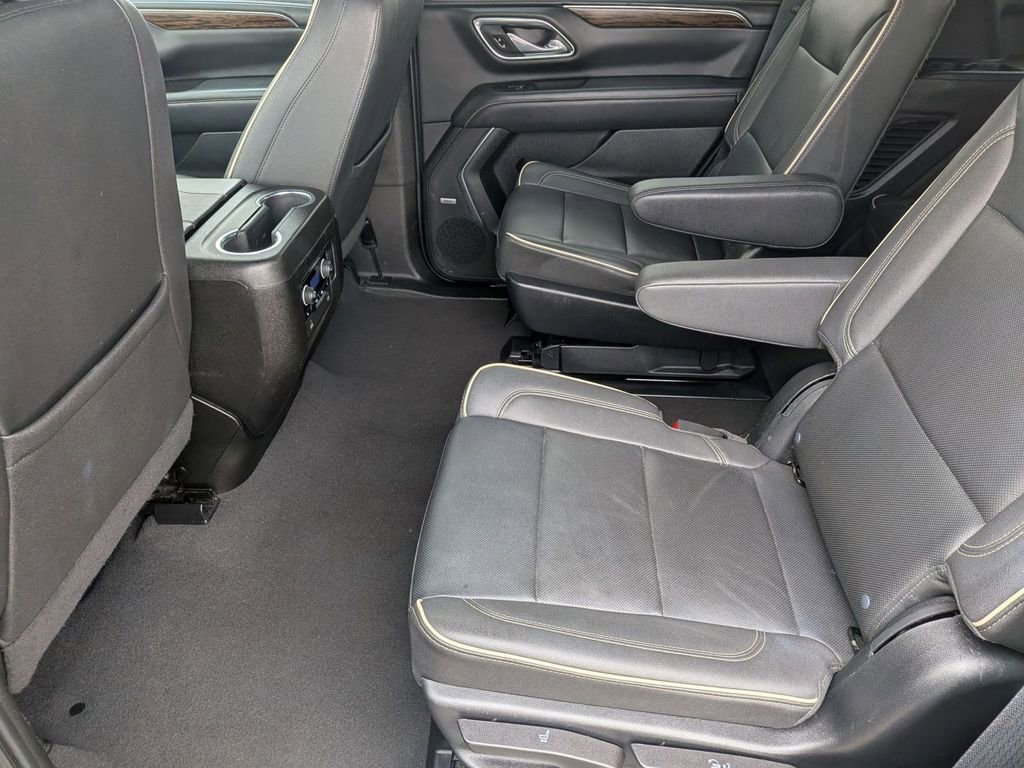 Used 2023 Chevrolet Tahoe Premier AWD/4WD image 32