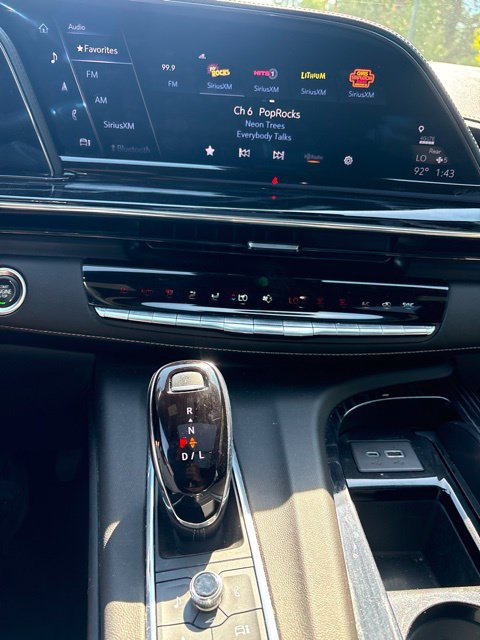 Used 2022 Cadillac Escalade ESV Sport w/ Touring Package AWD/4WD image 10