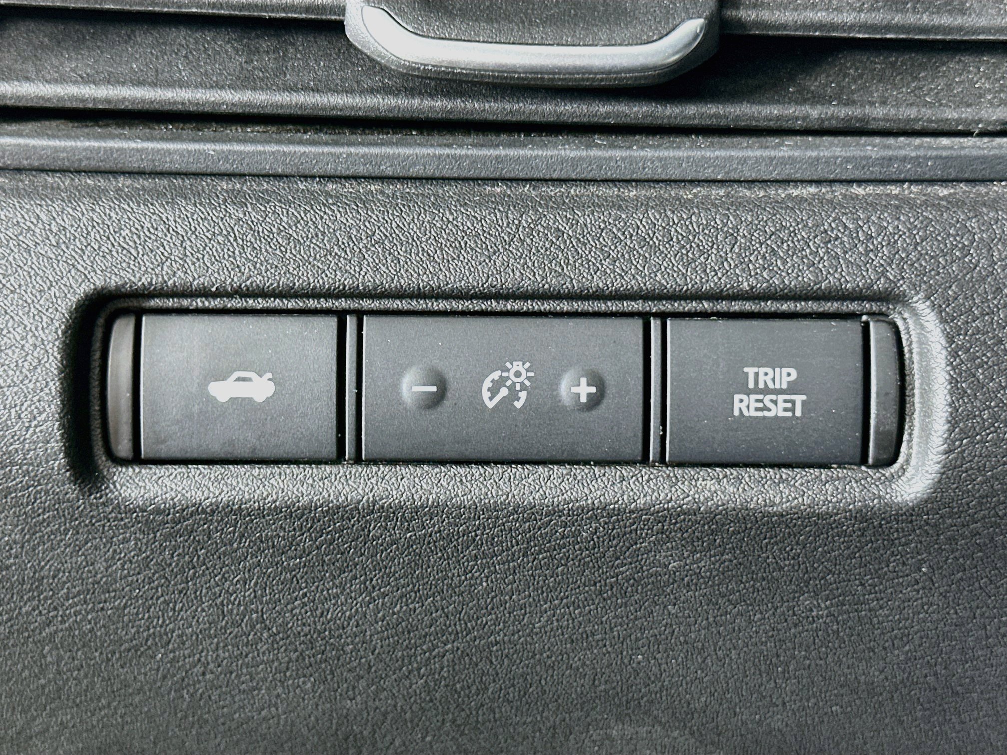 Used 2025 Nissan Altima 2.5 SV FWD image 17
