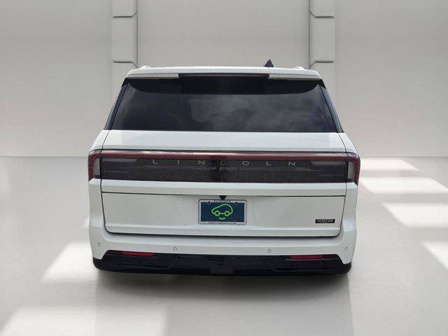 Used 2025 Lincoln Navigator L Black Label AWD/4WD image 4