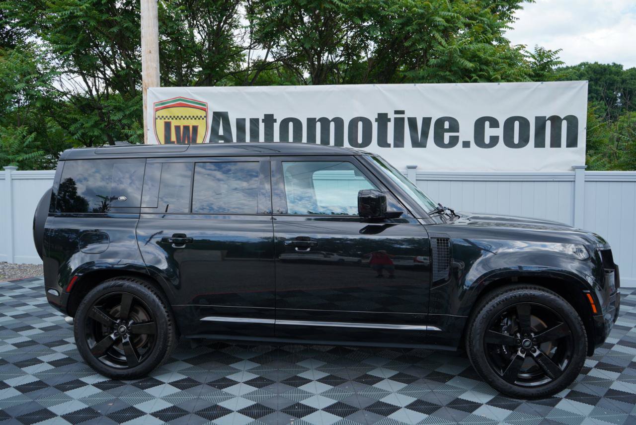 Used 2023 Land Rover Defender 110 V8 AWD/4WD image 4