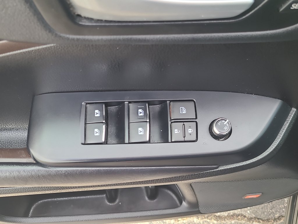 Used 2018 Toyota Highlander Limited AWD/4WD image 12