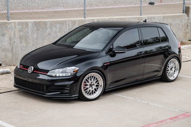 Used 2021 Volkswagen Golf S image 35