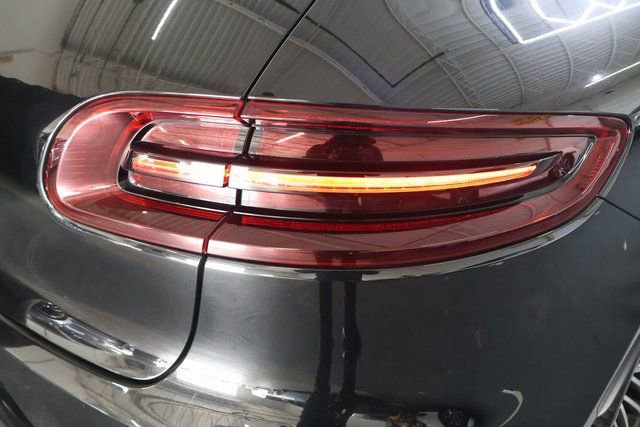 Used 2018 Porsche Macan GTS w/ Premium Package Plus image 39