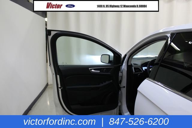 Used 2023 Ford Edge SEL w/ Convenience Package image 4