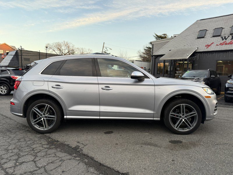 Used 2018 Audi SQ5 Premium Plus w/ Navigation Package image 6