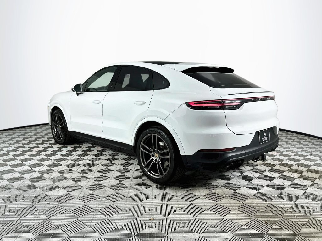 Used 2022 Porsche Cayenne S AWD/4WD image 5