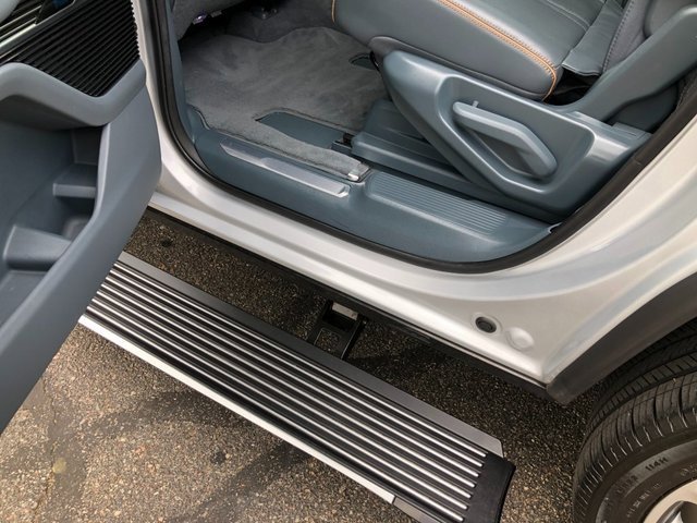 Used 2022 Jeep Grand Wagoneer Series II w/ Convenience Group III image 25