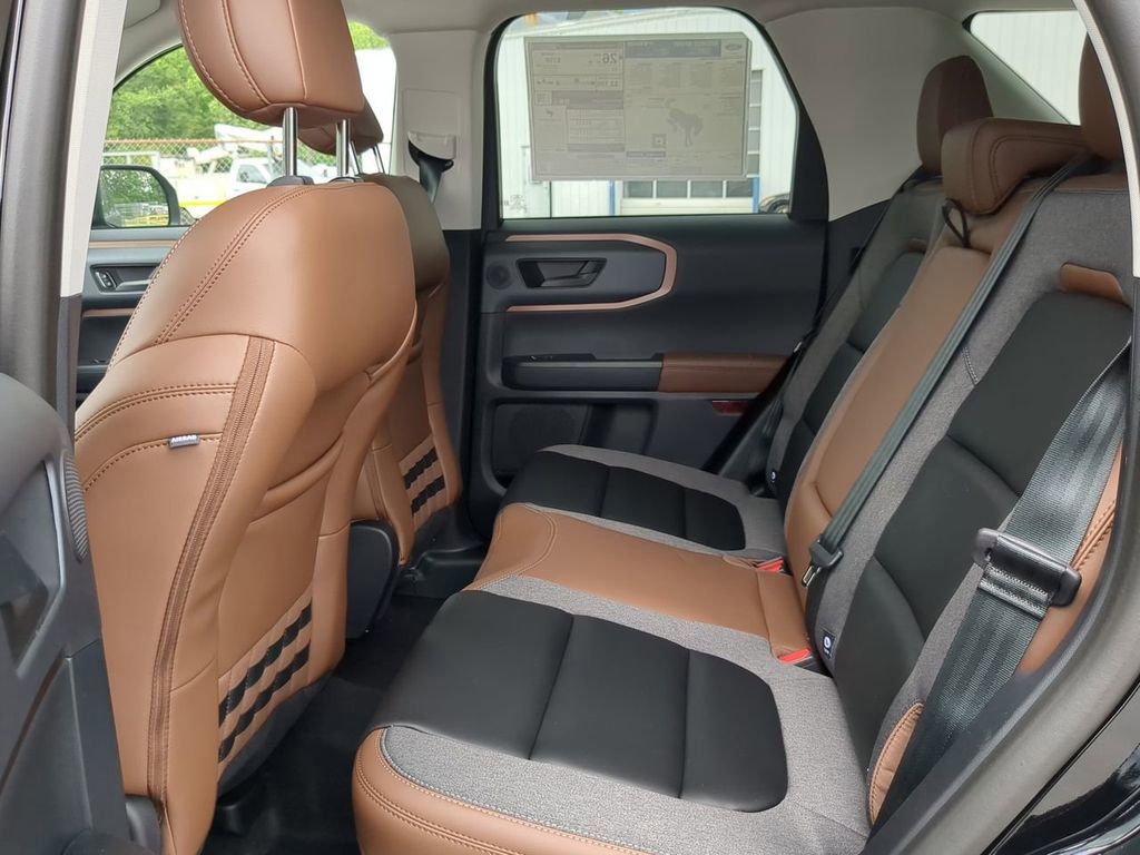 Used 2024 Ford Bronco Sport Outer Banks w/ Tech Package AWD/4WD image 17