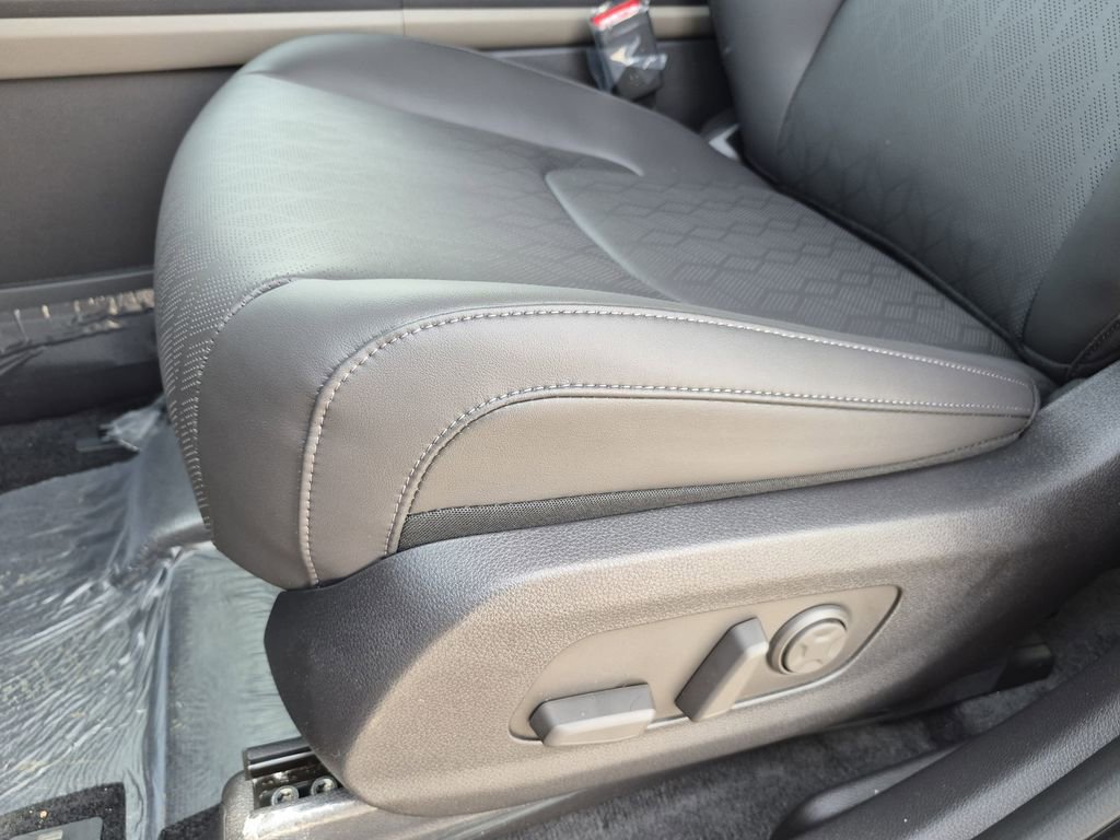 New 2026 Kia Carnival FWD image 11