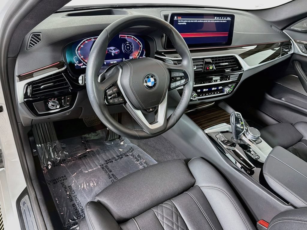 Used 2023 BMW 530i xDrive w/ Premium Package AWD/4WD image 9
