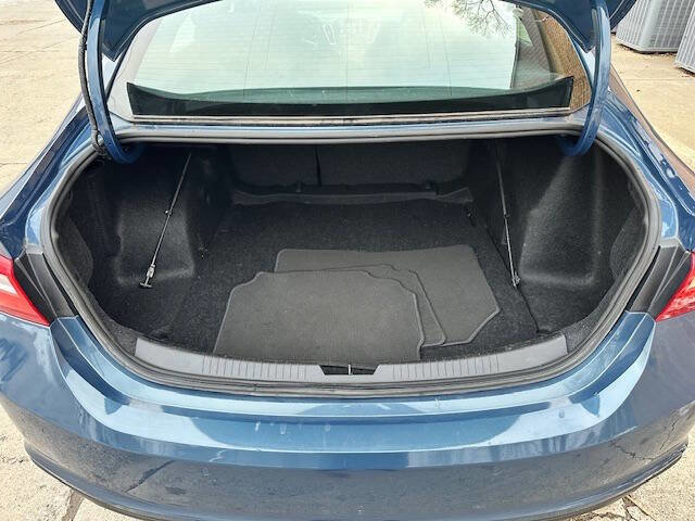 Used 2024 Chevrolet Malibu LT image 19