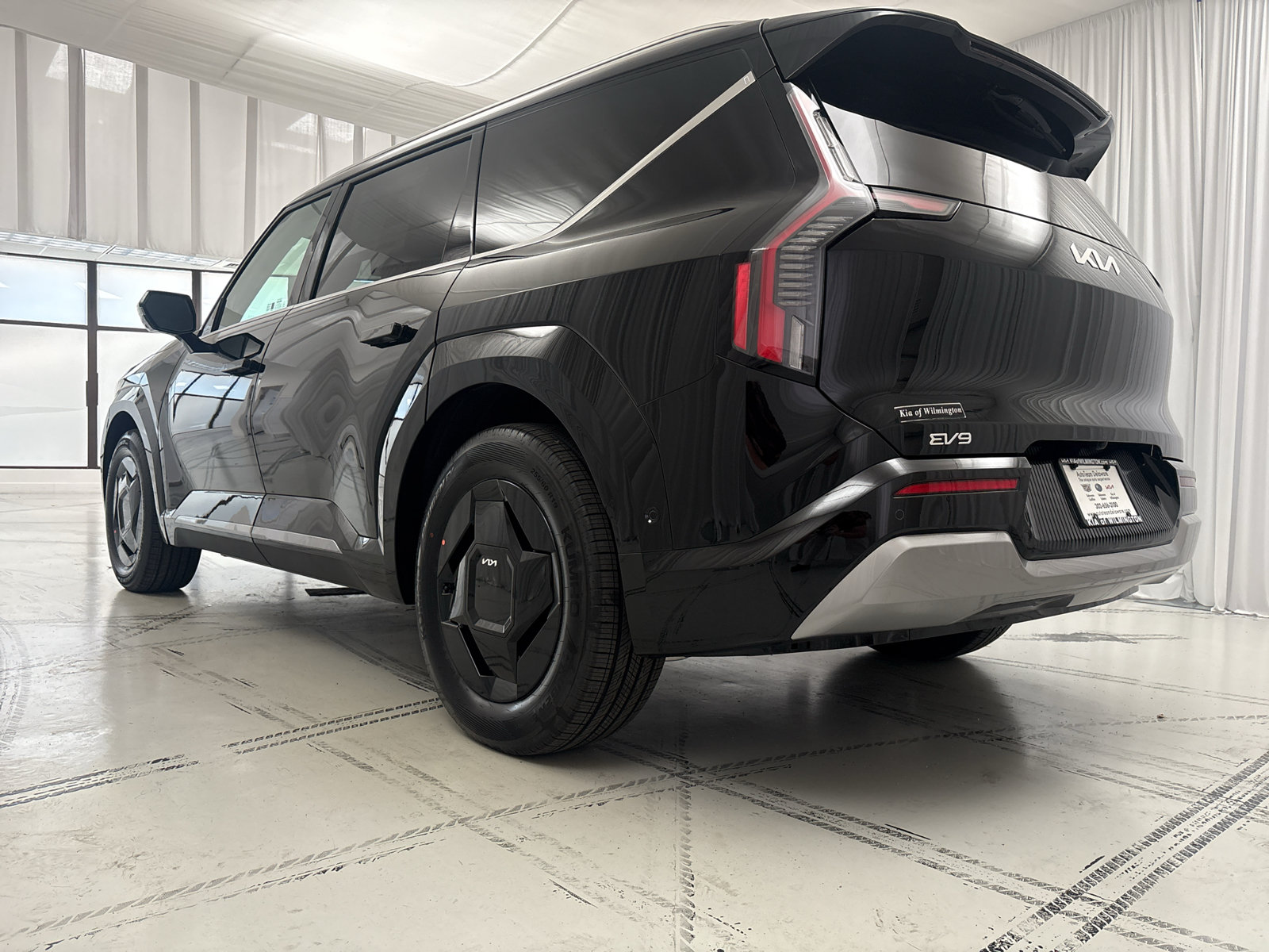 New 2027 Kia EV9 Wind AWD/4WD image 5