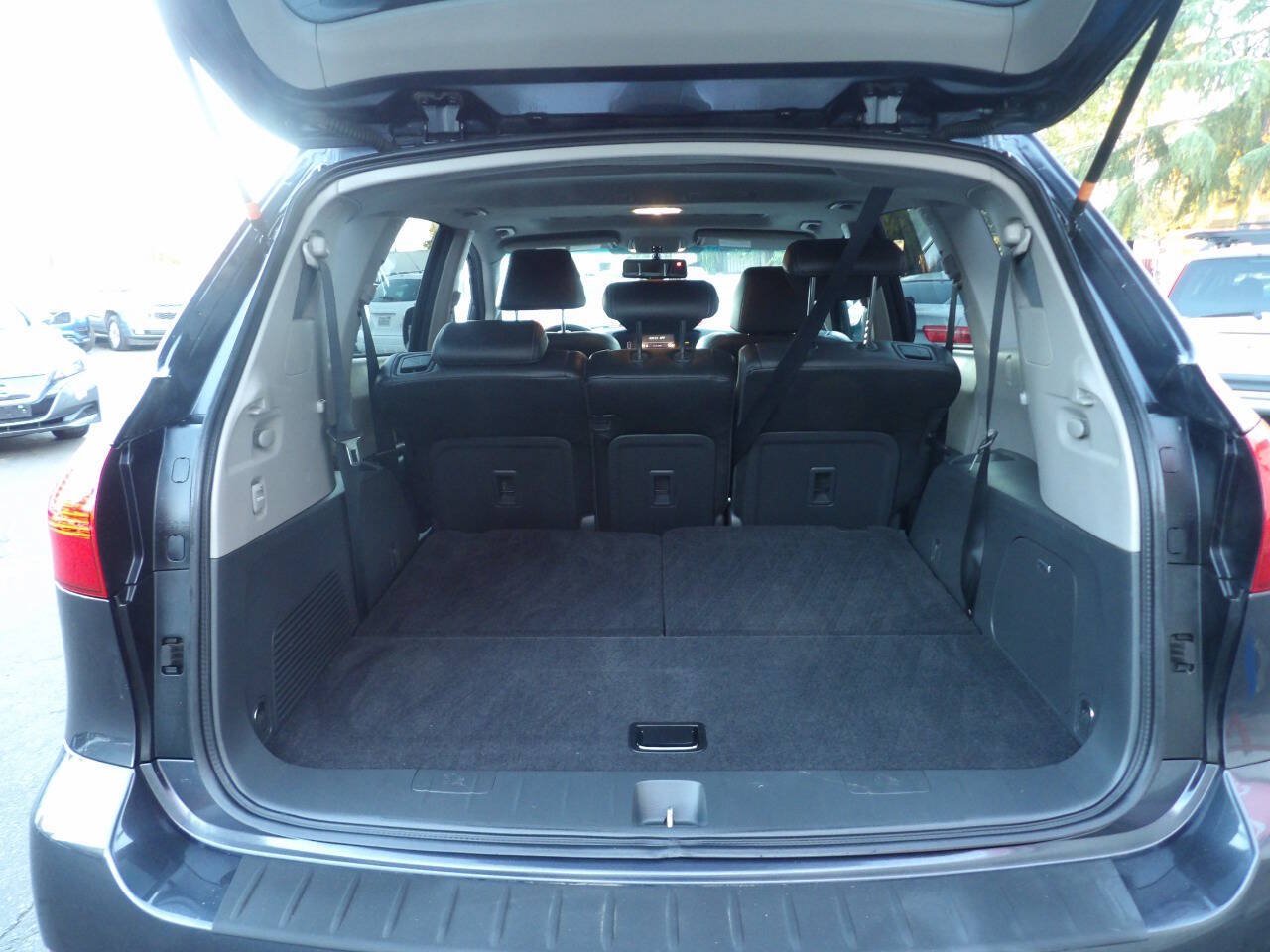 Used 2011 Subaru Tribeca Limited w/ PWR Moonroof Pkg AWD/4WD image 14