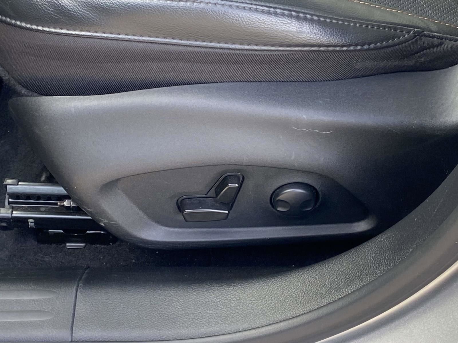 Used 2023 Jeep Compass Latitude w/ Sun and Sound Group image 15