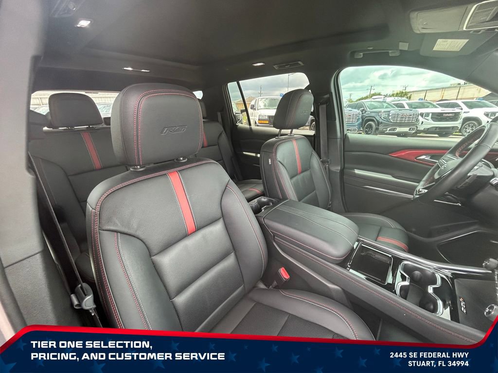 Used 2024 Chevrolet Traverse RS AWD/4WD image 15