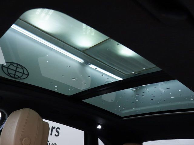 New 2024 Porsche Macan image 21