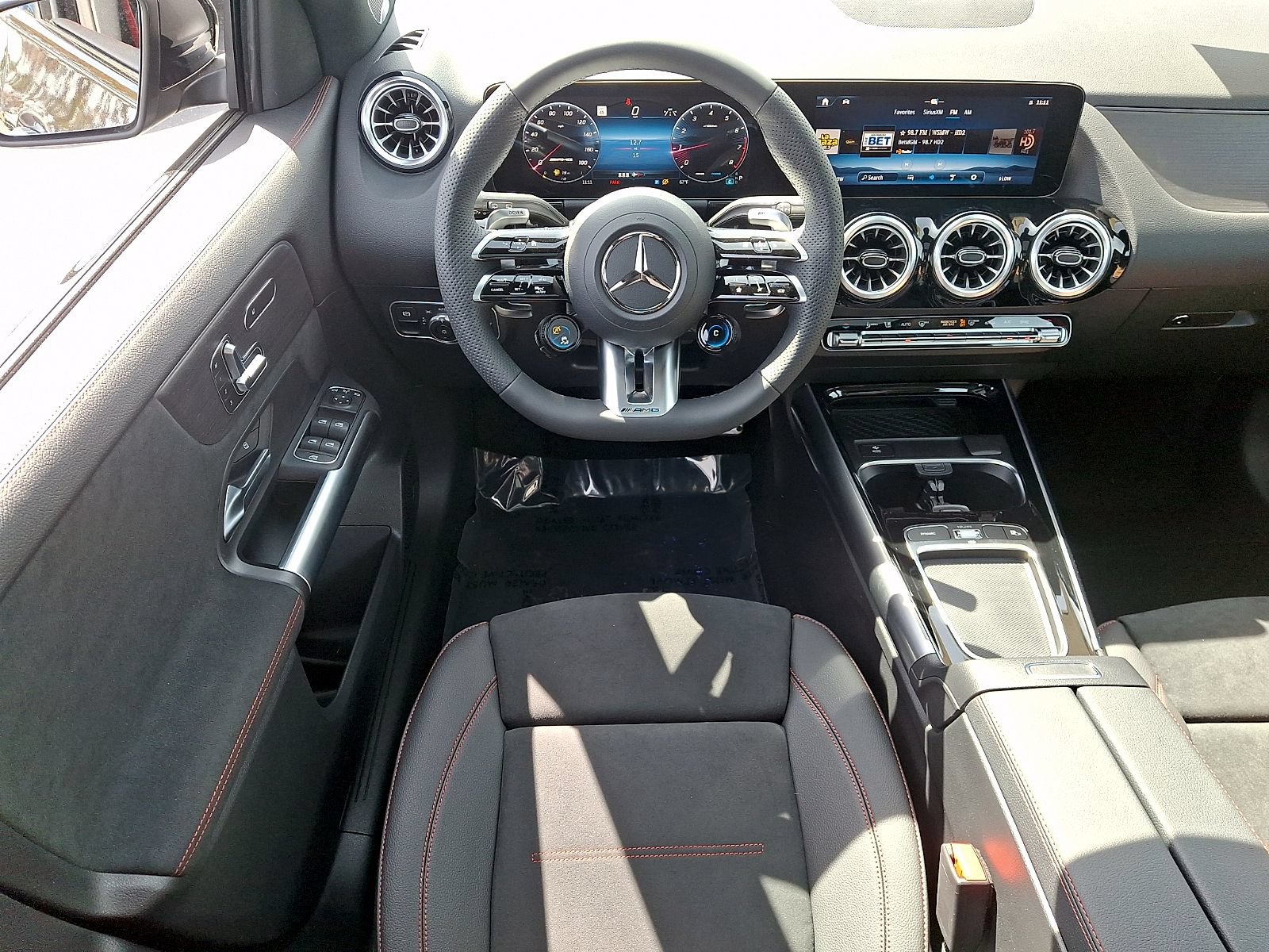 New 2026 Mercedes-Benz GLA 35 AMG 4MATIC image 7