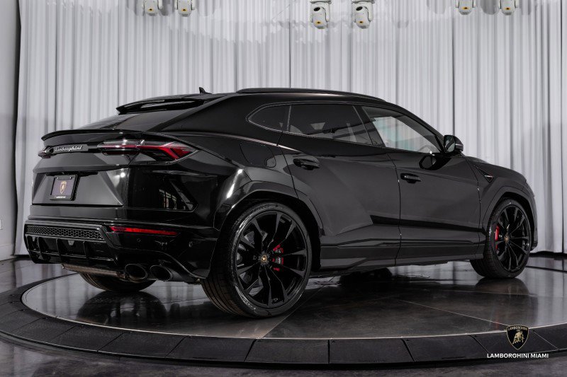 Used 2019 Lamborghini Urus image 17