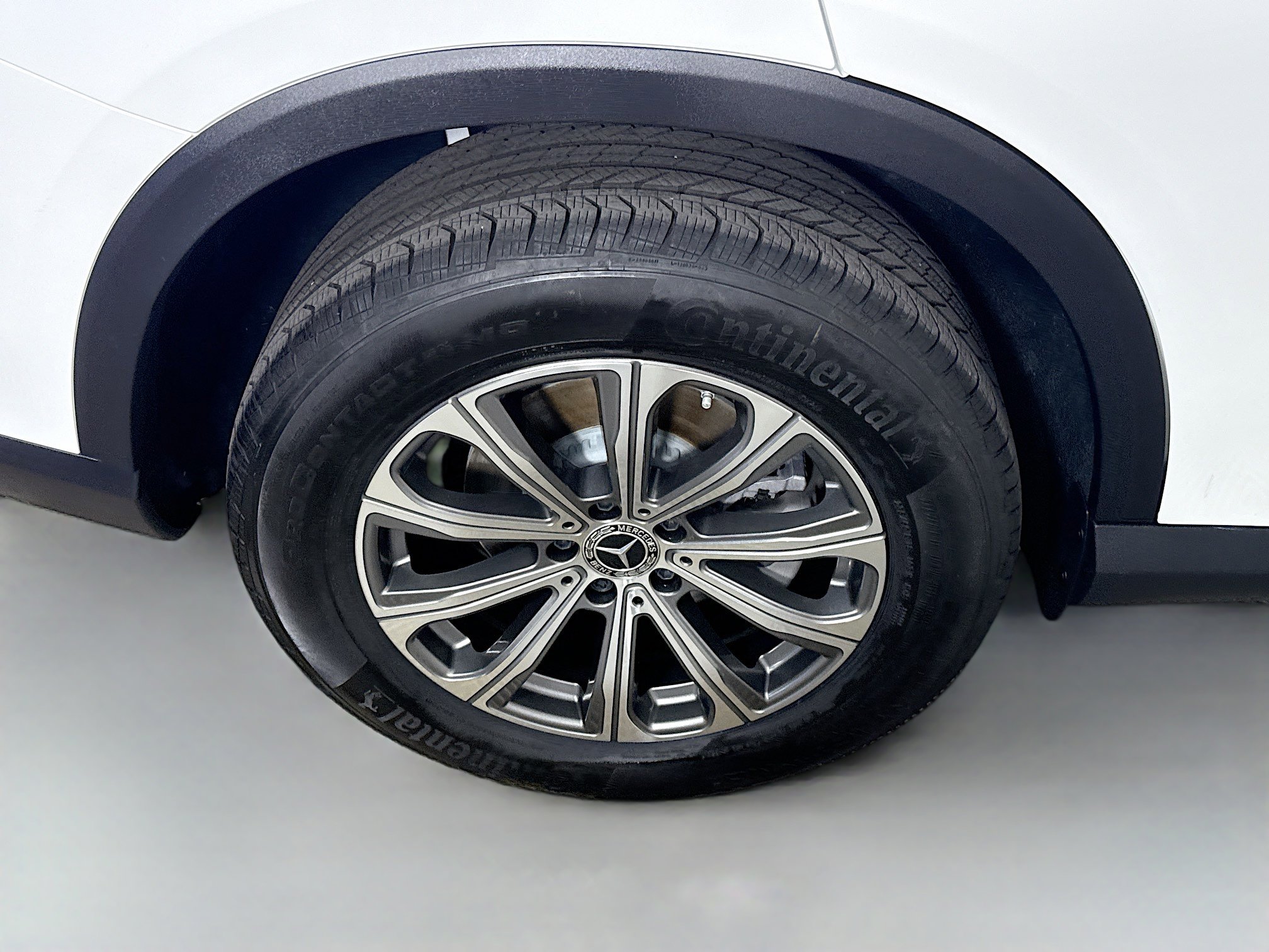 Used 2024 Mercedes-Benz GLC 300 4MATIC image 33