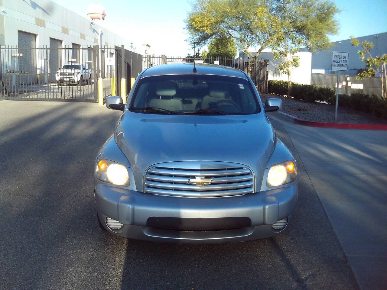 Used 2010 Chevrolet HHR LT image 1