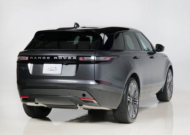 New 2025 Land Rover Range Rover Velar Dynamic SE image 2