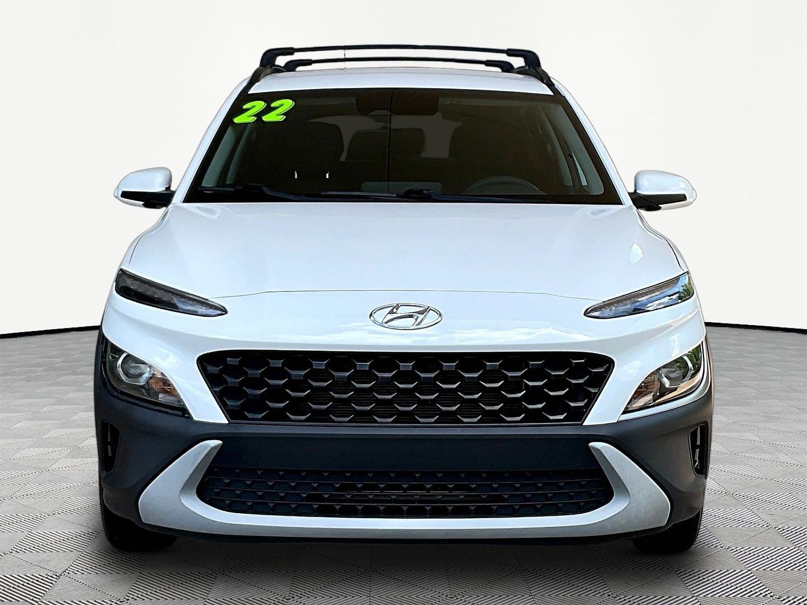 Used 2022 Hyundai Kona SEL w/ Cargo Package AWD/4WD image 2
