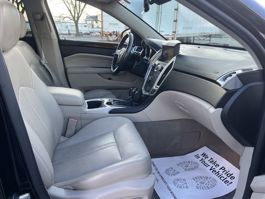 Used 2012 Cadillac SRX Luxury image 11