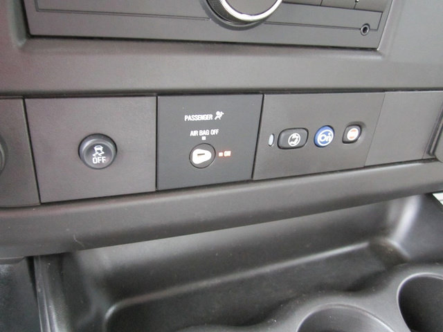 Used 2018 Chevrolet Express 2500 RWD image 14