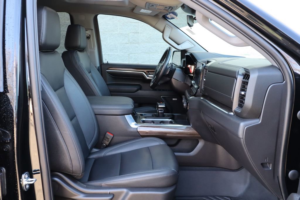 Used 2023 Chevrolet Silverado 1500 LT Trail Boss w/ LT Trail Boss Premium Package image 38