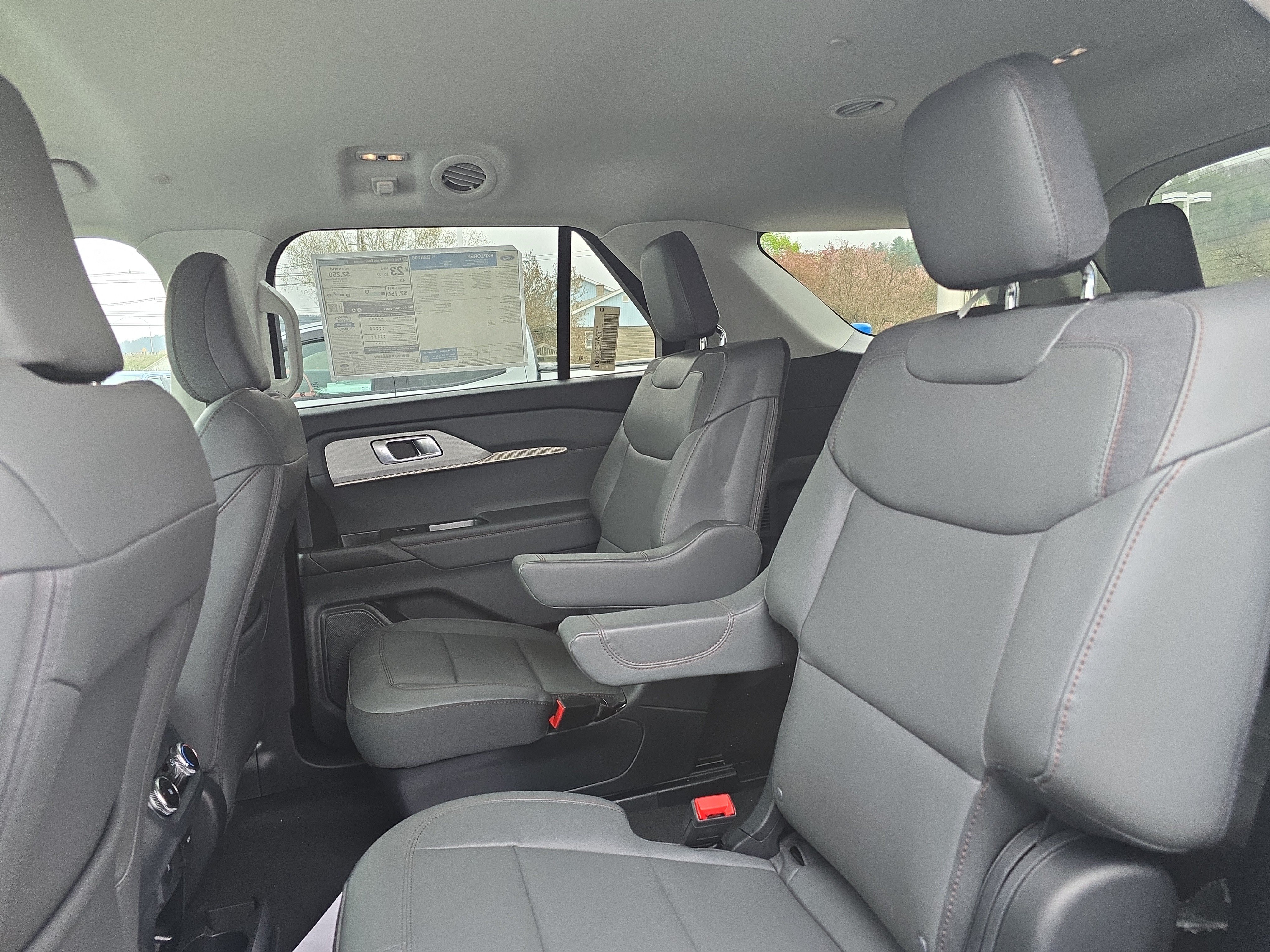 New 2026 Ford Explorer Active w/ Active Comfort Package AWD/4WD image 13