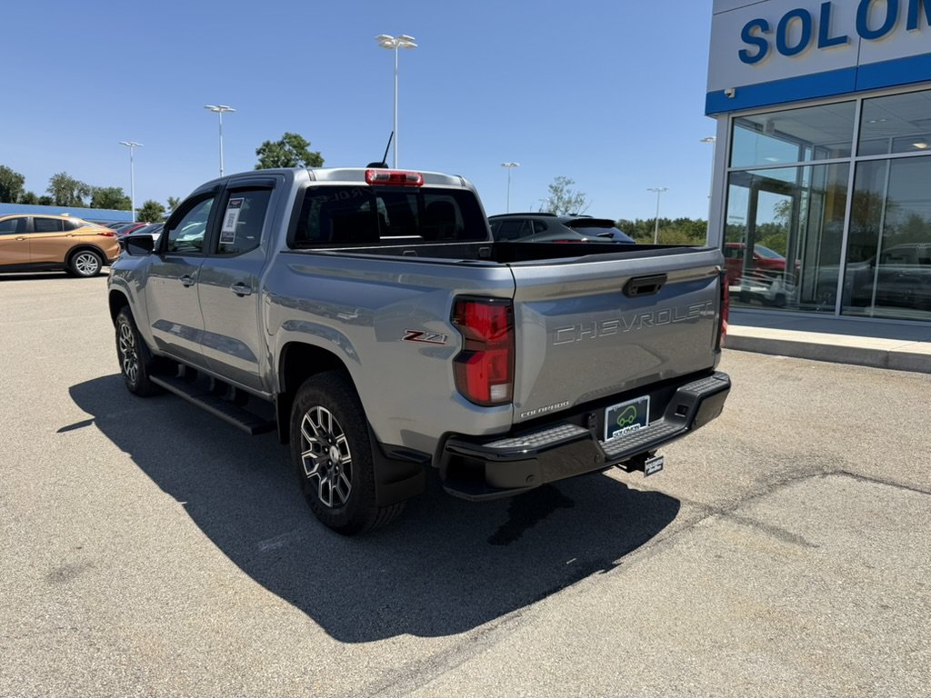 Certified 2024 Chevrolet Colorado Z71 w/ Z71 Convenience Package 2 AWD/4WD image 3