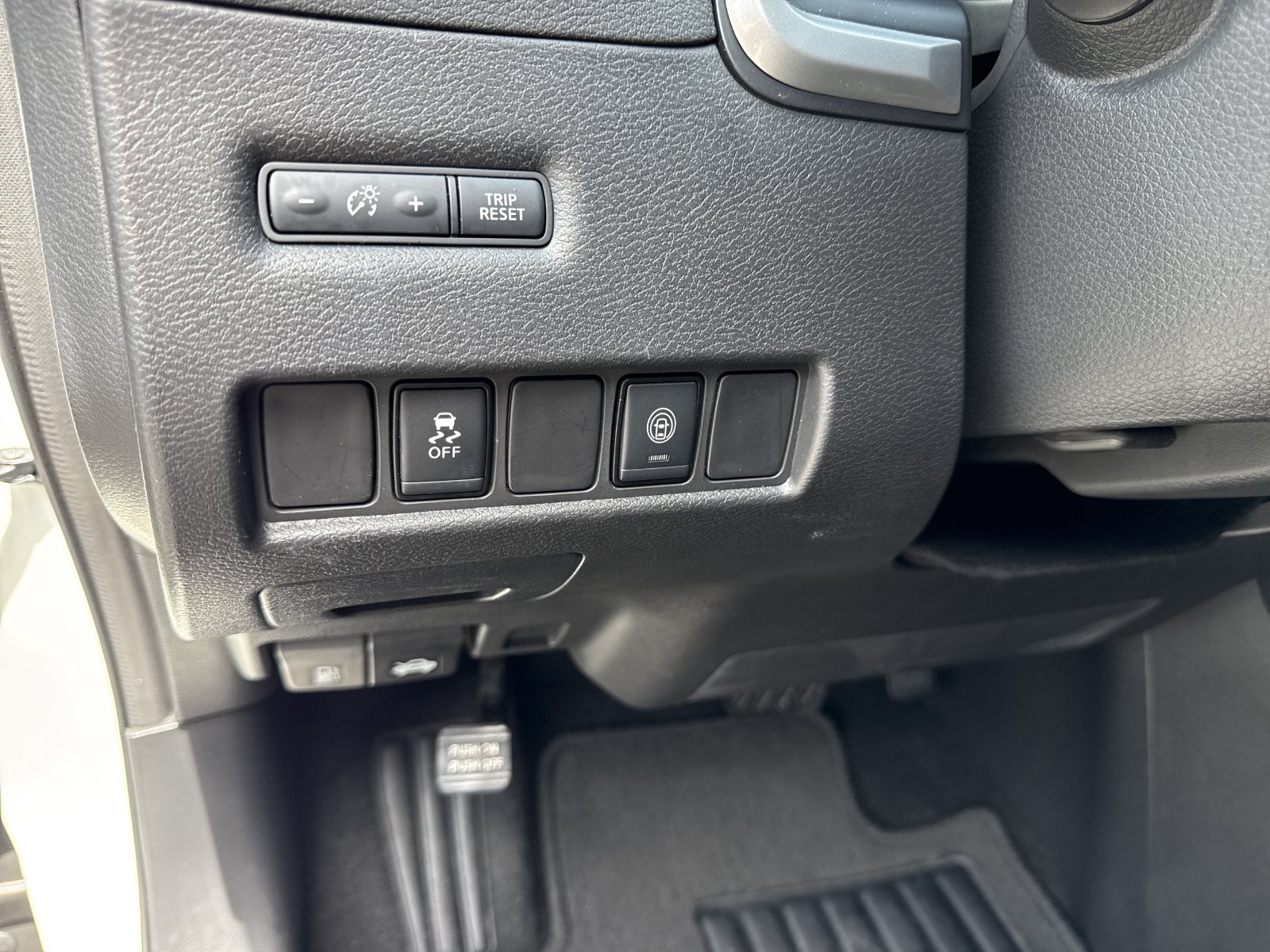 Used 2024 Nissan Murano SV w/ SV Midnight Edition Package FWD image 17