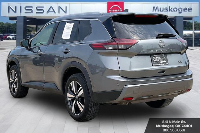 Used 2026 Nissan Rogue SL FWD image 4