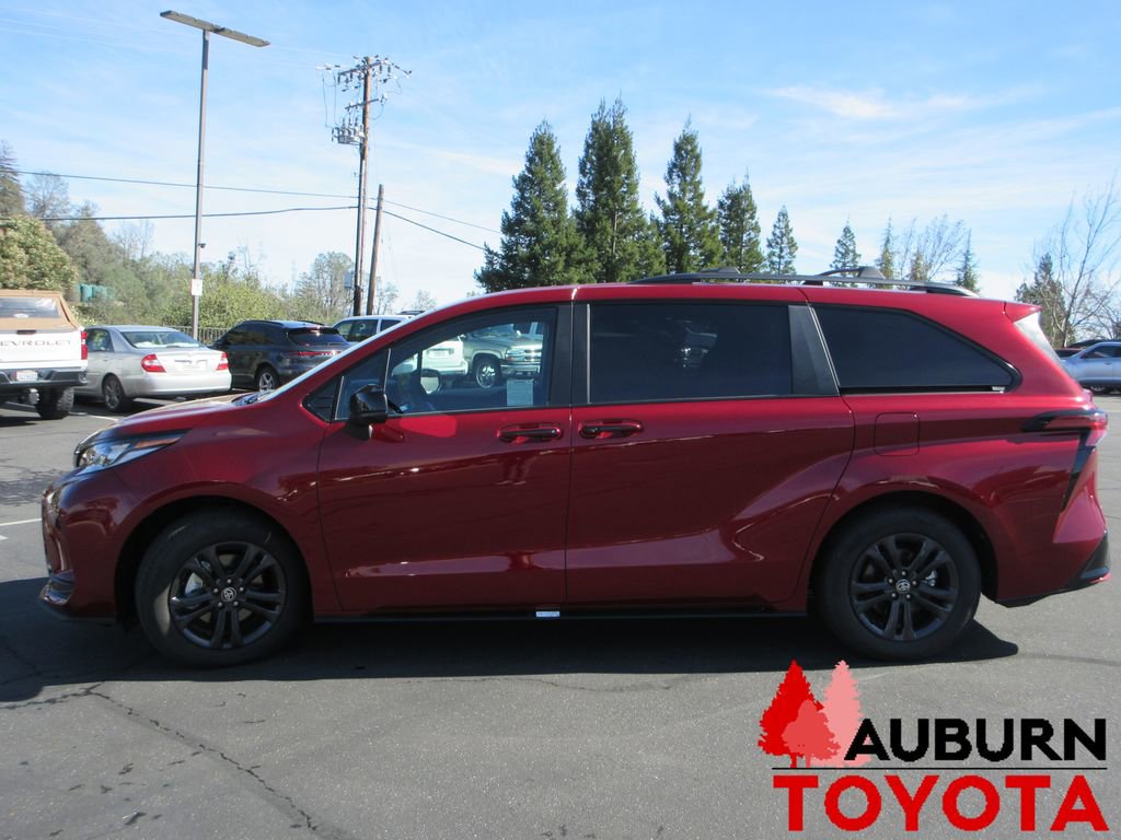 New 2026 Toyota Sienna XSE image 7