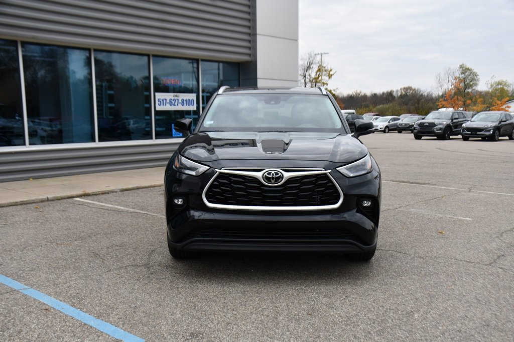 Used 2023 Toyota Highlander XLE image 10