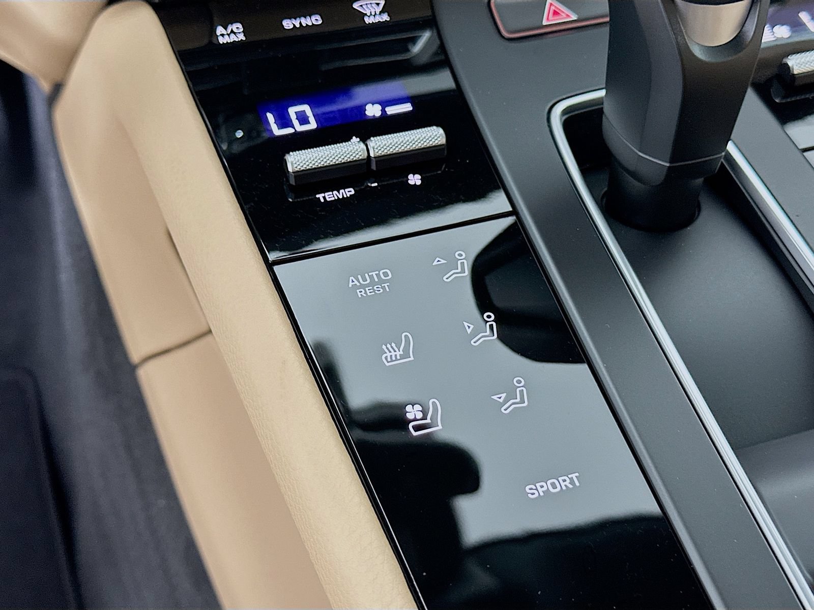 New 2026 Porsche Macan AWD/4WD image 27