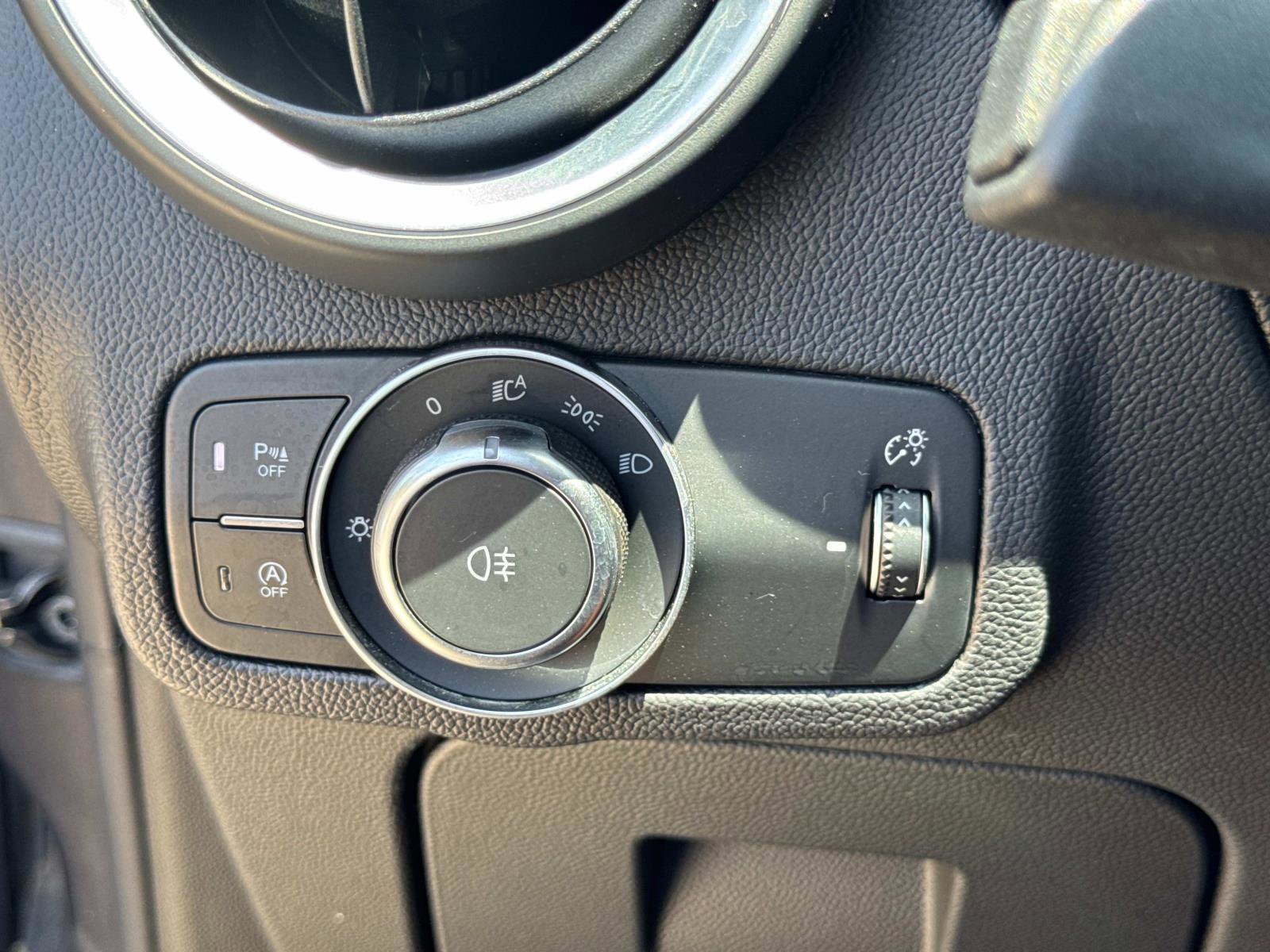 Used 2024 Alfa Romeo Stelvio Ti image 30