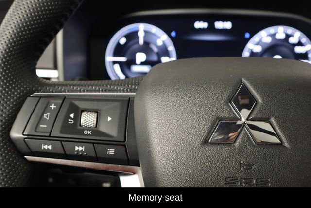 Used 2024 Mitsubishi Outlander SEL image 8