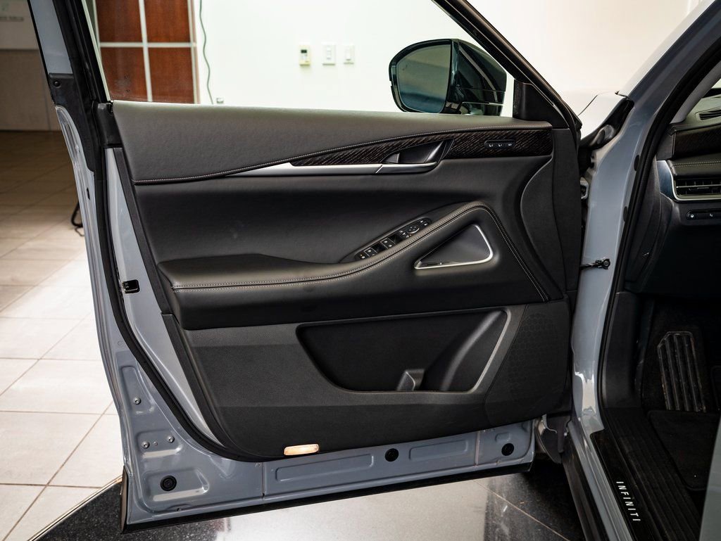 Used 2025 INFINITI QX60 Sensory image 24