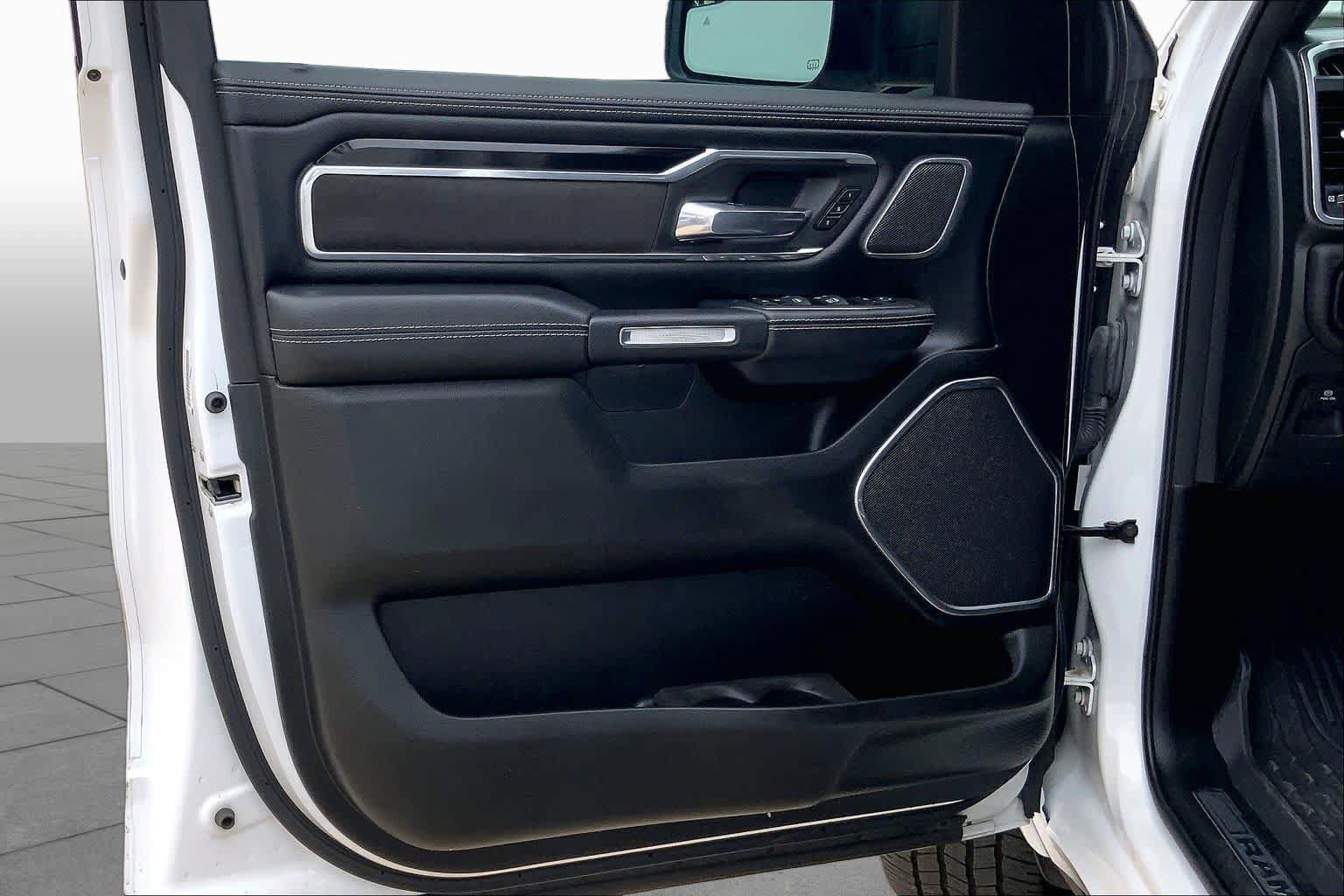 Used 2022 RAM 1500 Laramie AWD/4WD image 21
