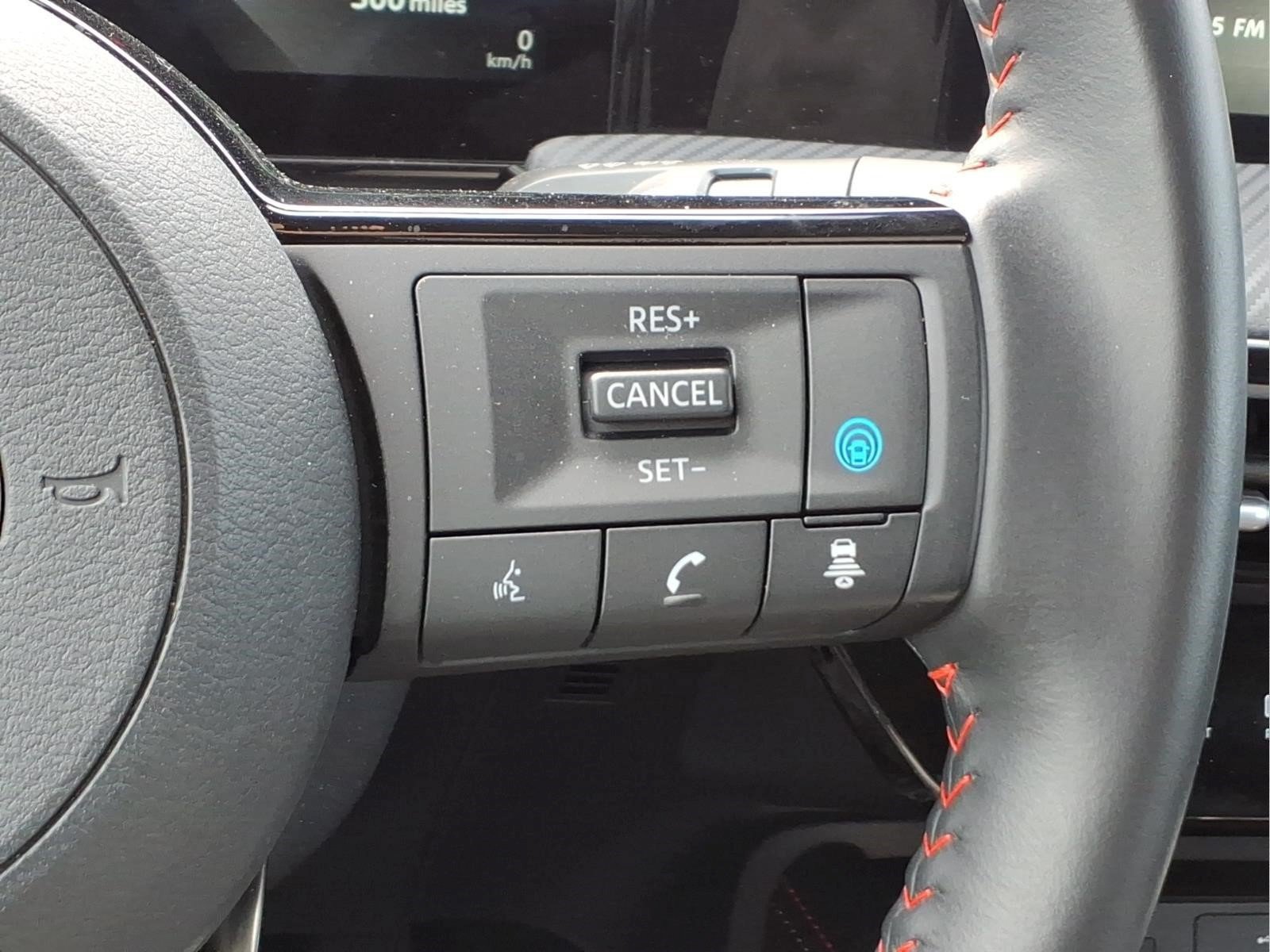 Certified 2025 Nissan Kicks SR AWD/4WD image 15